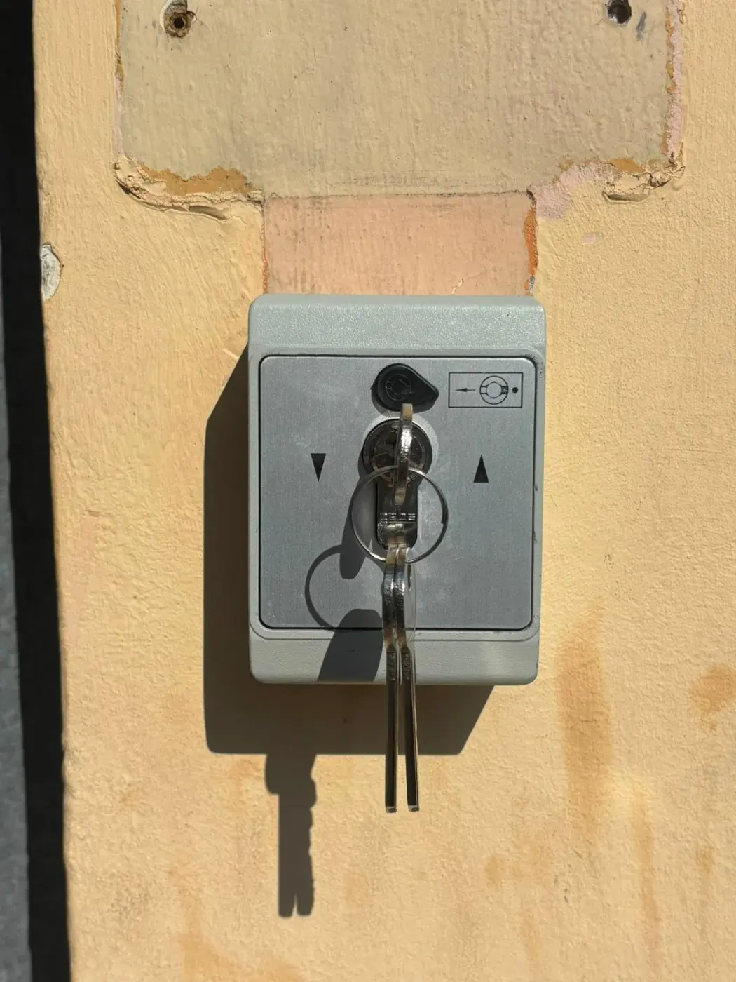 Motorisation de rideau métallique à Paris 6